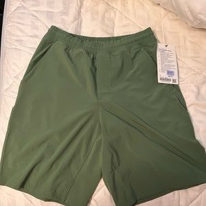 Lululemon Mens Pace Breaker Short 9” lined